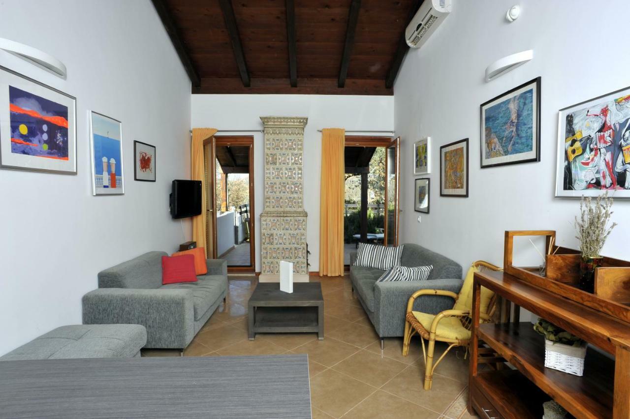 Holiday House Lena โปเรช ภายนอก รูปภาพ