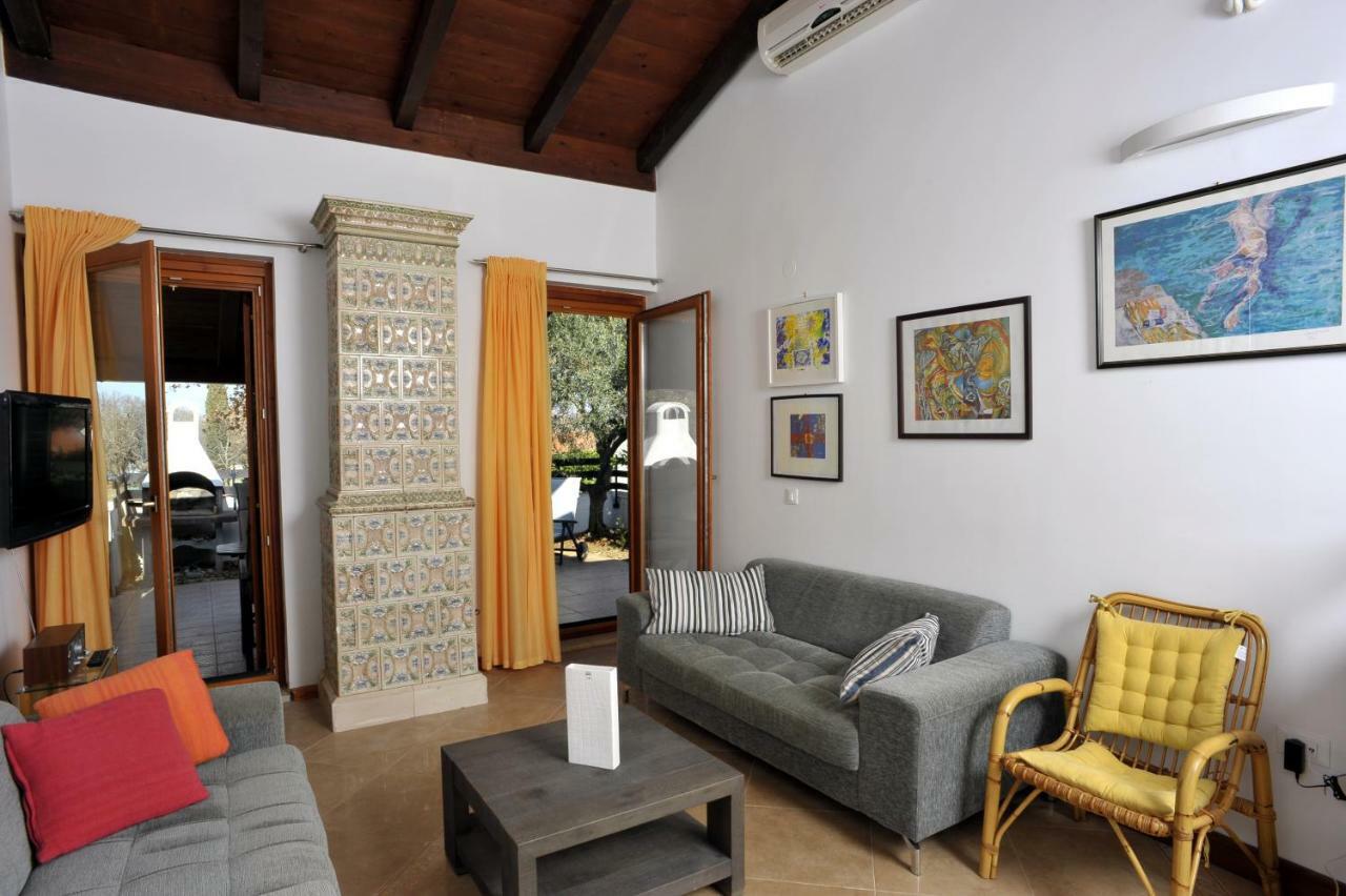 Holiday House Lena โปเรช ภายนอก รูปภาพ